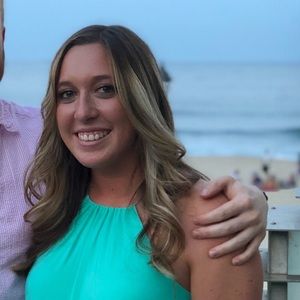 Meet your Posher, Dina